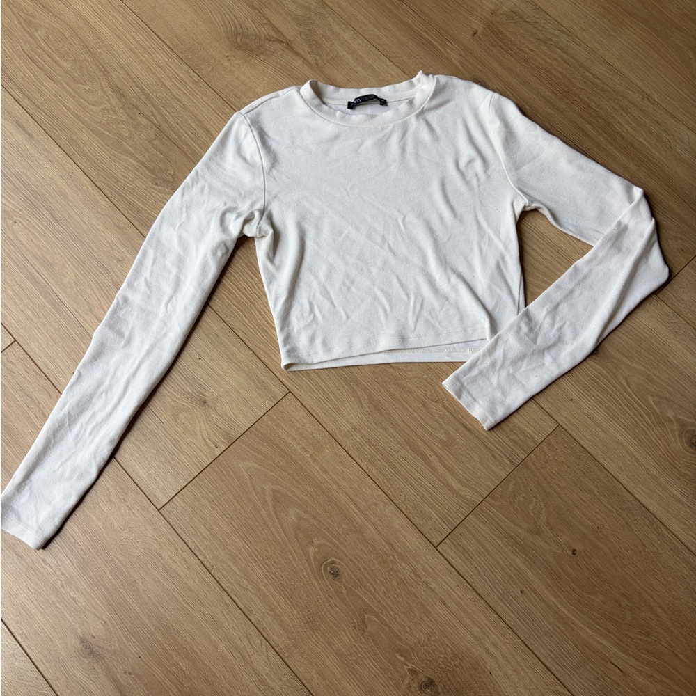 Zara White Long-Sleeve Cropped Tee